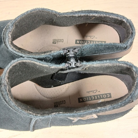 Clarks Collection Ankle Boots Womens 7.5M Black Suede Block Heel Classic Fall - Picture 10 of 12